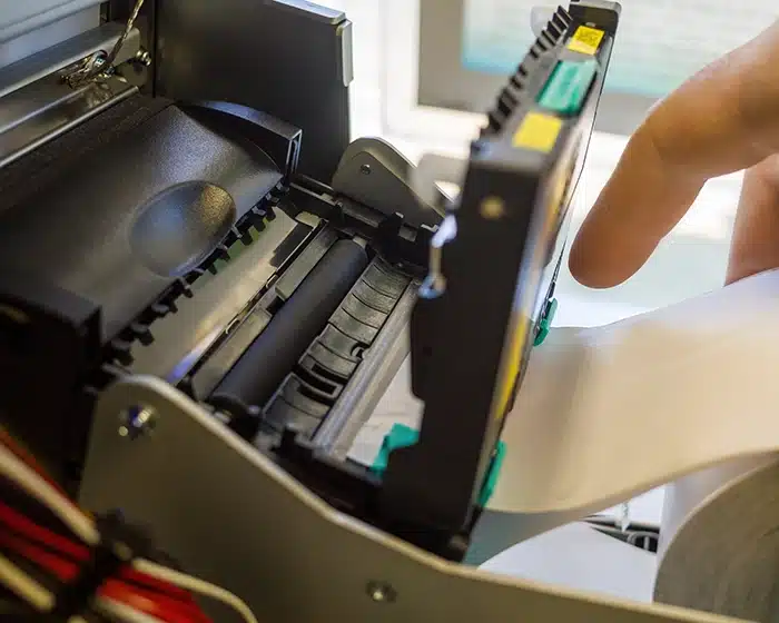 กระดาษความร้อนติดเครื่องเพราะอะไร แก้ยังไงให้ใช้งานได้ต่อเนื่อง